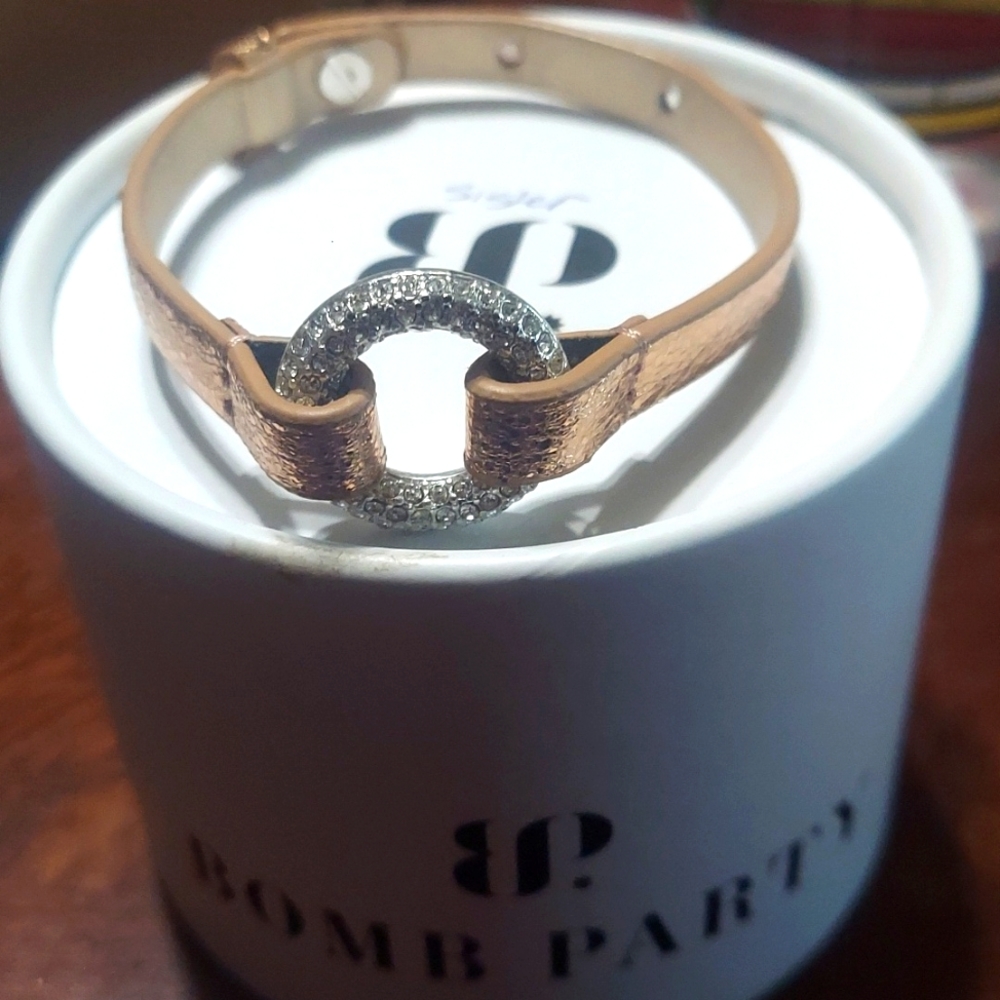 New! Bomb Party Rose Gold Rhinestone Circle Bracelet